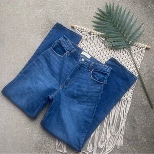 Abercrombie & Fitch High Rise Jeans Size 28 / 6 R - The ‘90s Straight